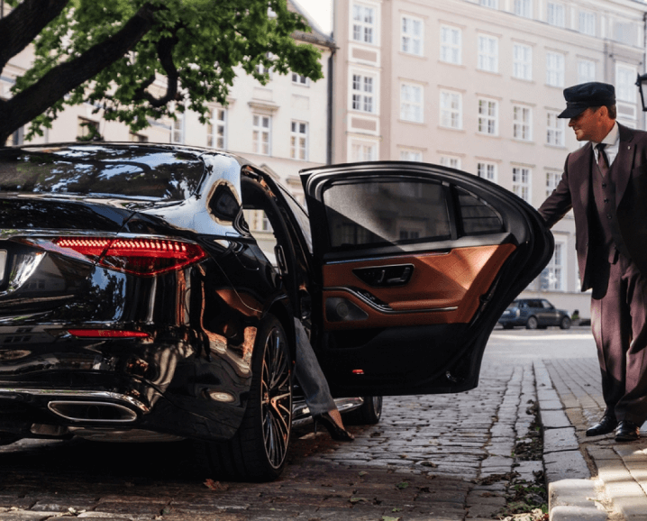 Concierge on Wheels — 10 Situations Where a Private Driver Saves More Than Time