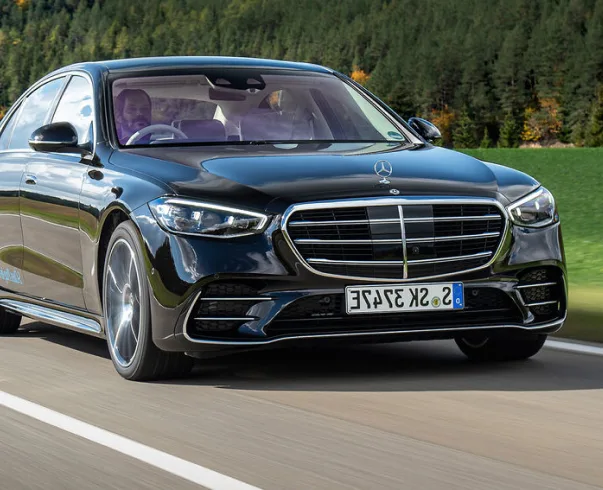 Private Chauffeur Transfer vs Uber Black vs Hotel Limousine vs Taxi — What the Premium Client Is Really Buying