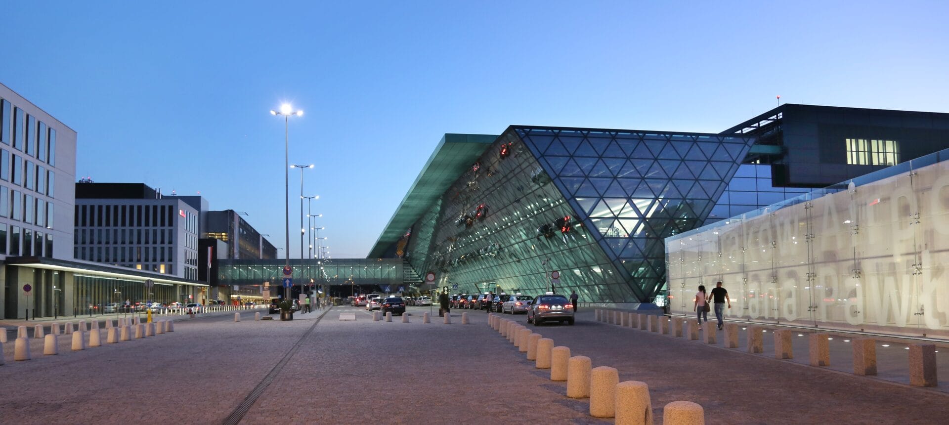 The Last Ride of the Stay — Why the Hotel-to-Airport Transfer Is the Easiest Stage to Get Wrong