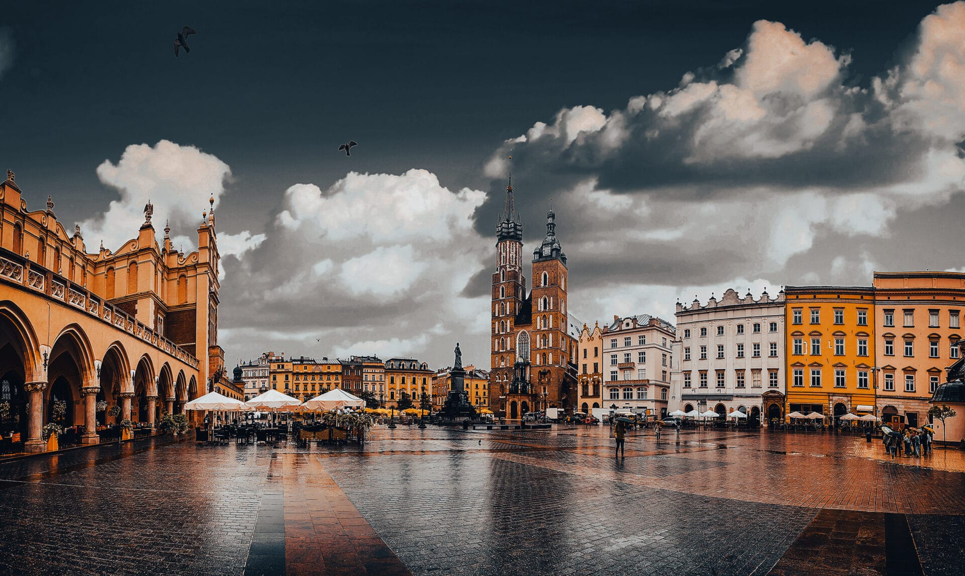 Casco antiguo de Cracovia con la colina del Wawel al fondo