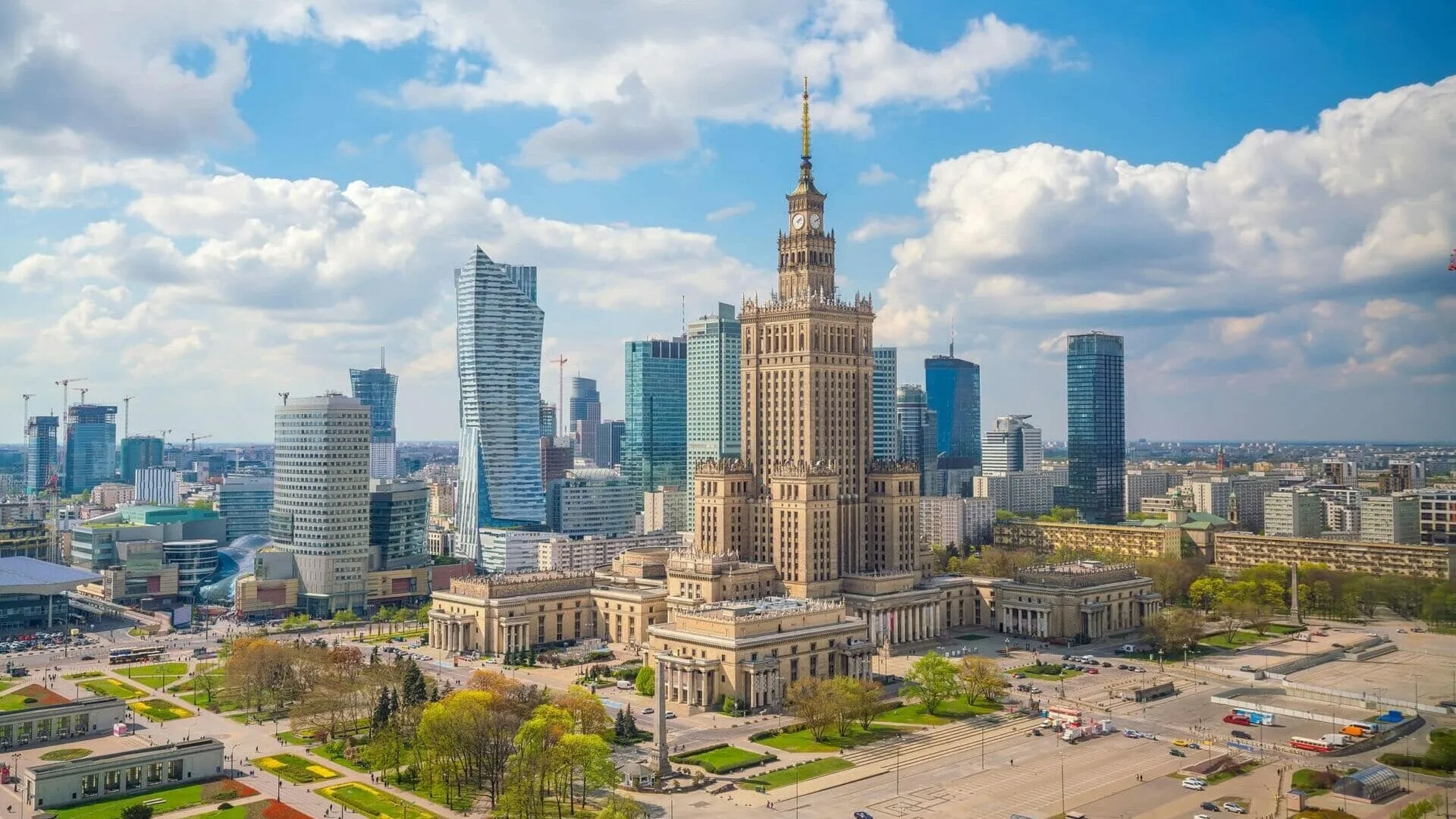 A Business Trip to Poland Through the Eyes of an Overseas Executive — What to Expect from Transport, Hotels and City Rhythm