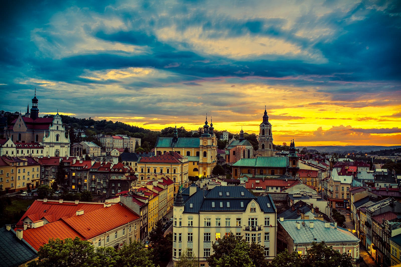 Premium Transfer to Palaces, Private Residences and Historic Hotels — What Guests Expect in the First 30 Minutes